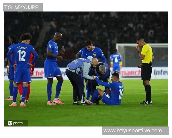 姆巴佩因脚踝扭伤缺席法国队首场训练正在积极接受治疗