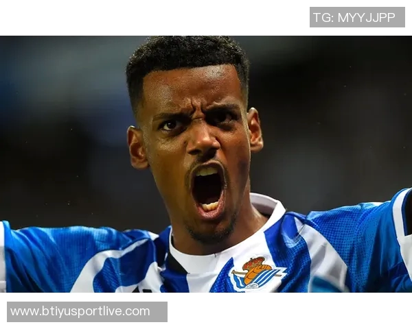 马祖拉点评豪泽近期状态投篮低迷但防守和篮板表现可圈可点 马祖拉点评豪泽近期状态投篮低迷但防守和篮板表现可圈可点