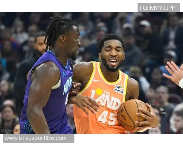 克尼佩尔称赞球队配合默契49个进球中39次助攻展现团队篮球魅力