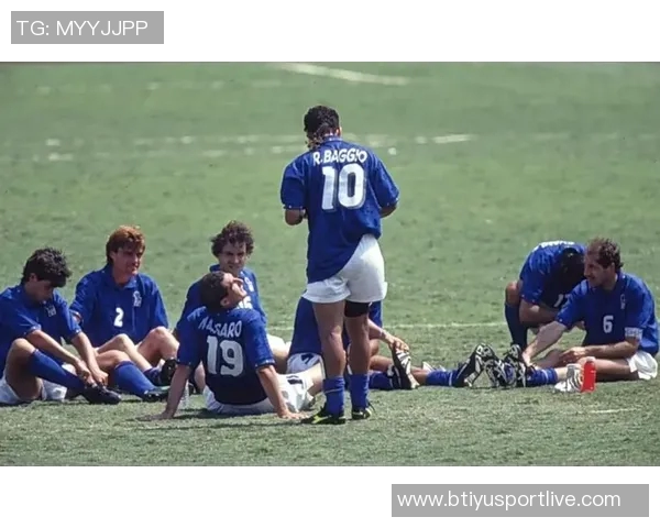 意大利巴西传奇球星同场竞技巴乔卡福罗马里奥重温经典对决 意大利巴西传奇球星同场竞技巴乔卡福罗马里奥重温经典对决