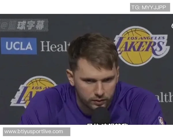 东契奇罚球失误引发球迷惊恐全场贡献33分11板8助3断表现依旧抢眼