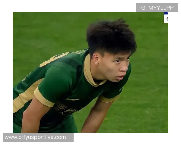 彭啸重返泰山队王钰栋对话成为焦点引发关注