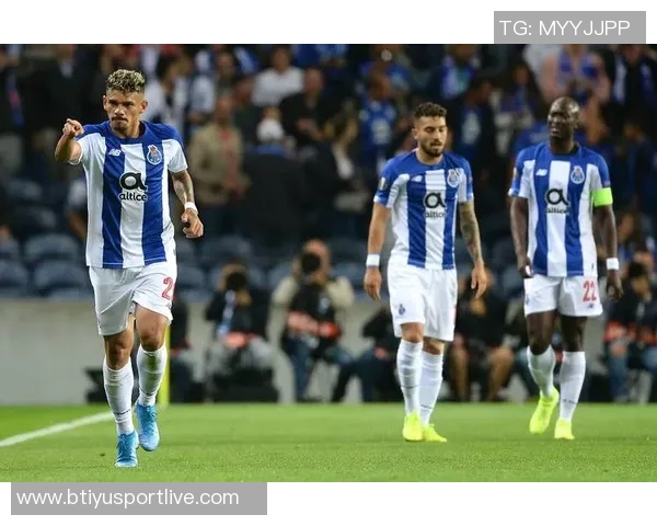 马威称赞雷霆如同精密机器攻防两端展现出色战术执行力